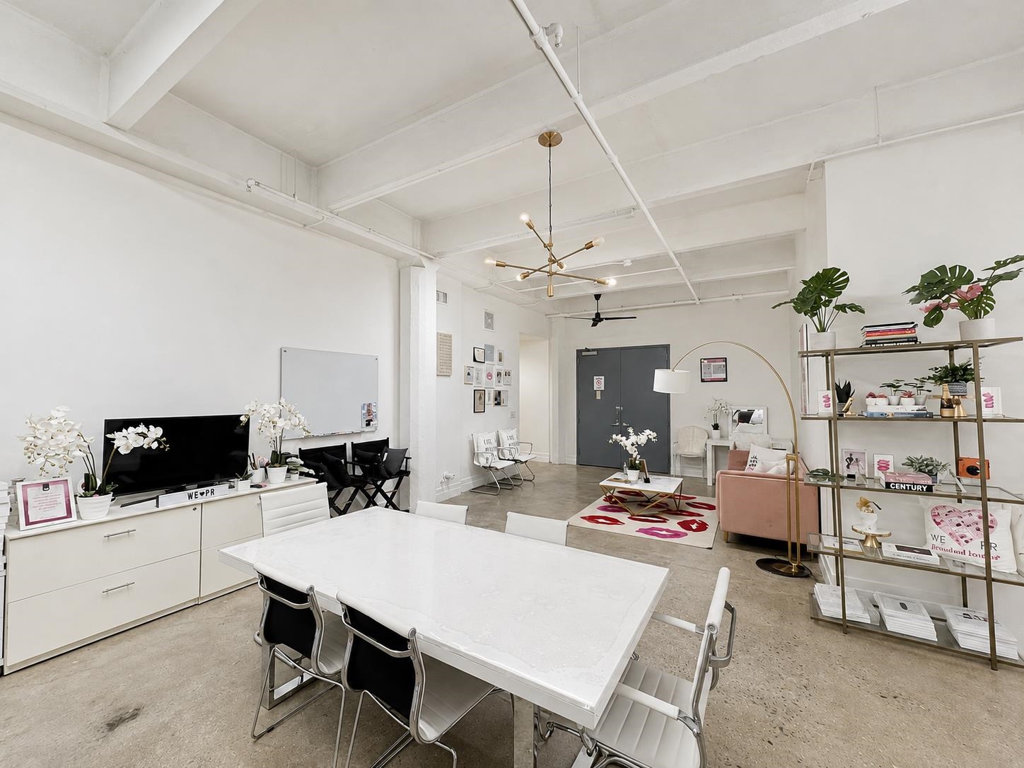 150 BAY ST Unit: 821