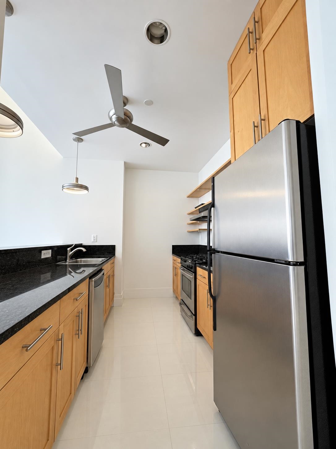 150 BAY ST Unit: 722