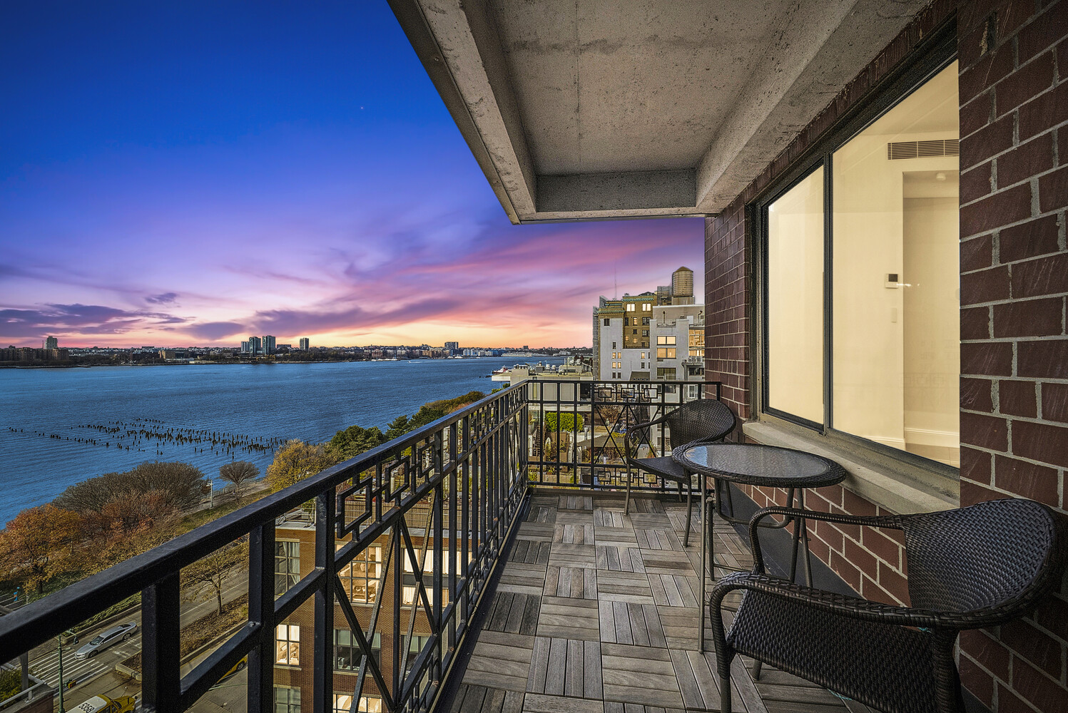 366 W 11TH Street PH12F