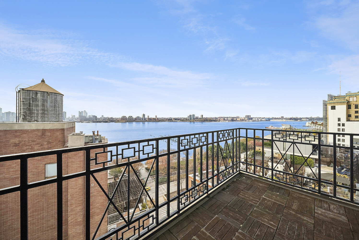 366 W 11TH Street PH12F