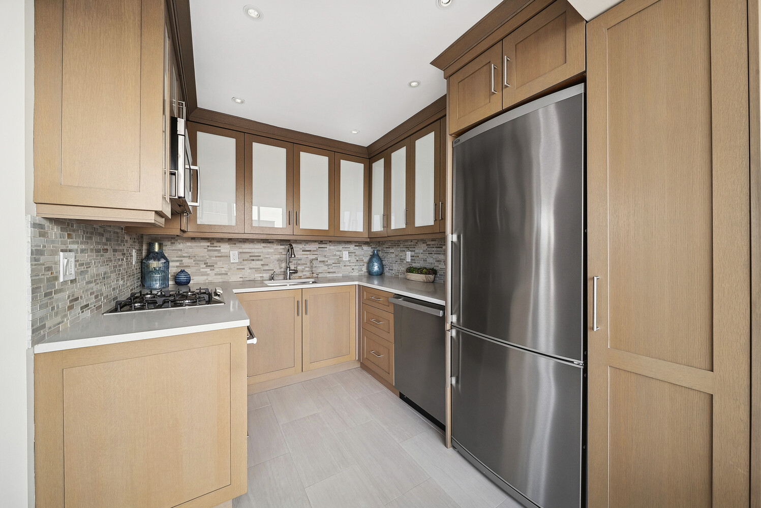 366 W 11TH Street PH12F