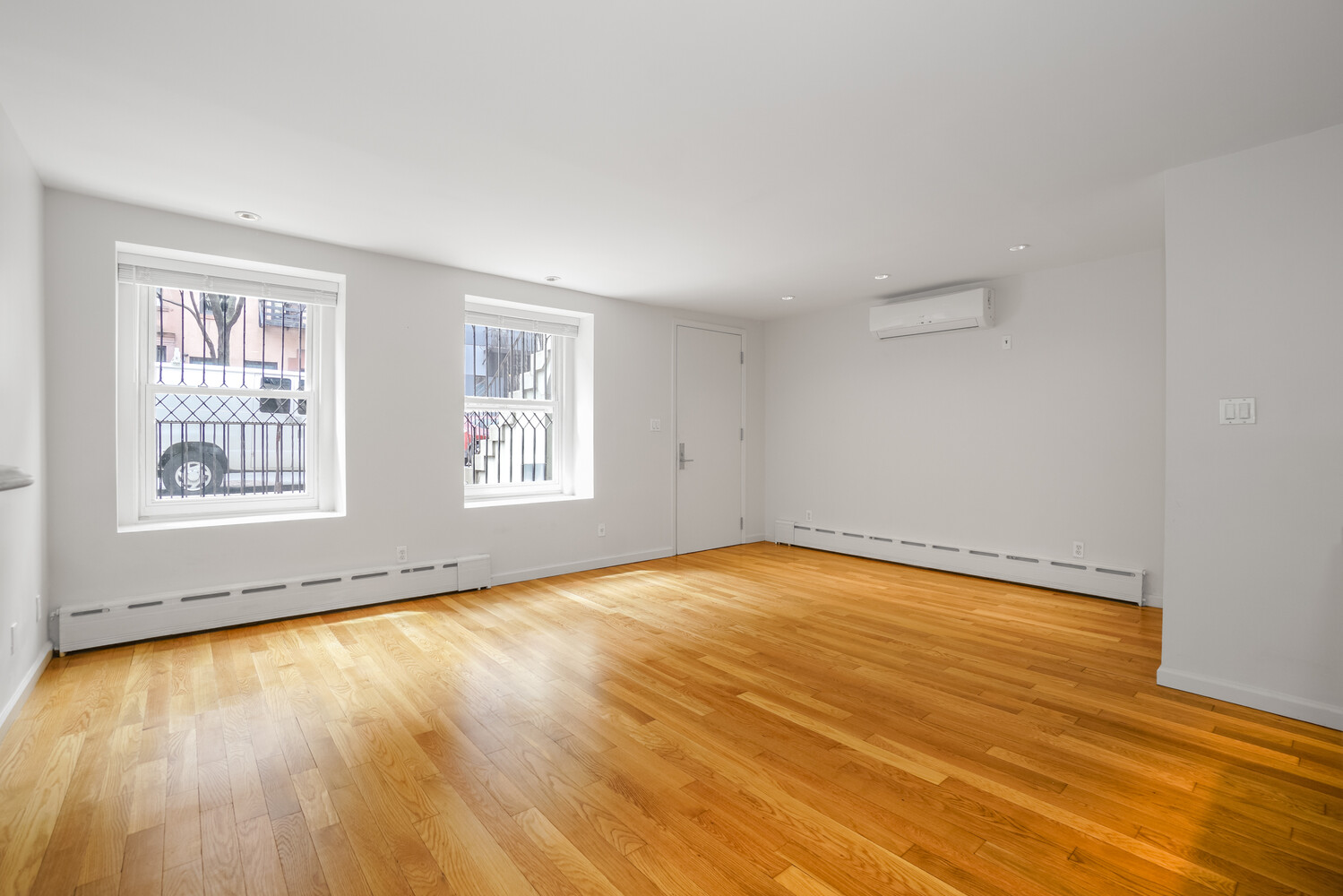 459 W 47TH Street GRDN