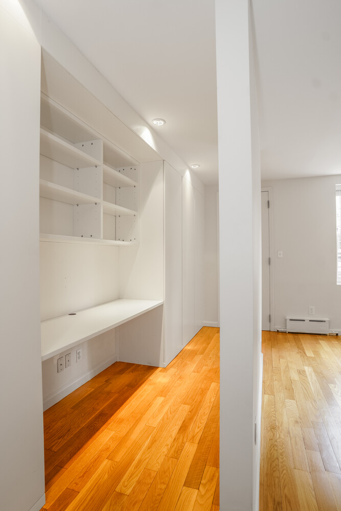 459 W 47TH Street GRDN