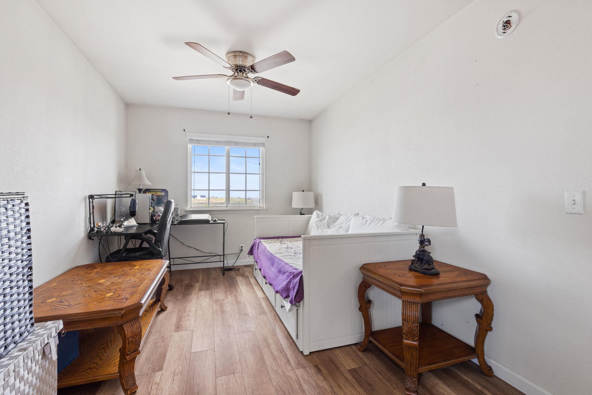 18813 Golden Eagle WAY