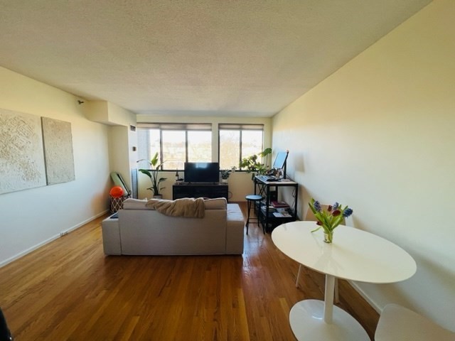 1731 Beacon # 425