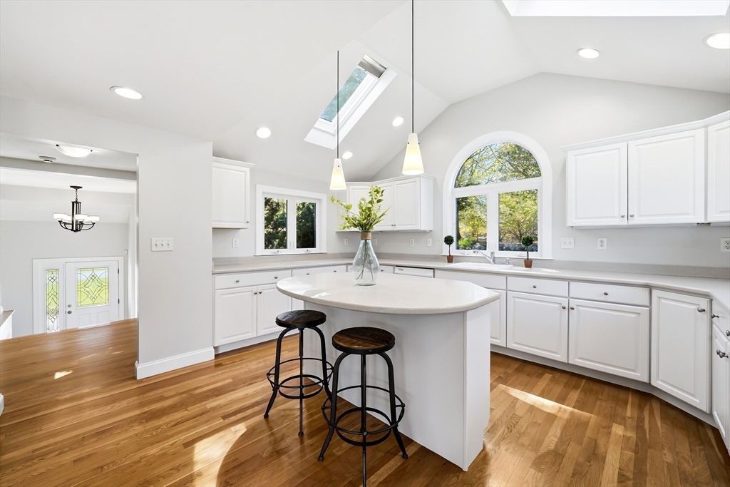 98 Blossomcrest Rd