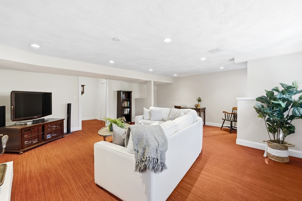 98 Blossomcrest Rd