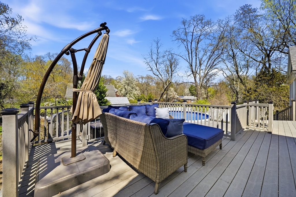98 Blossomcrest Rd