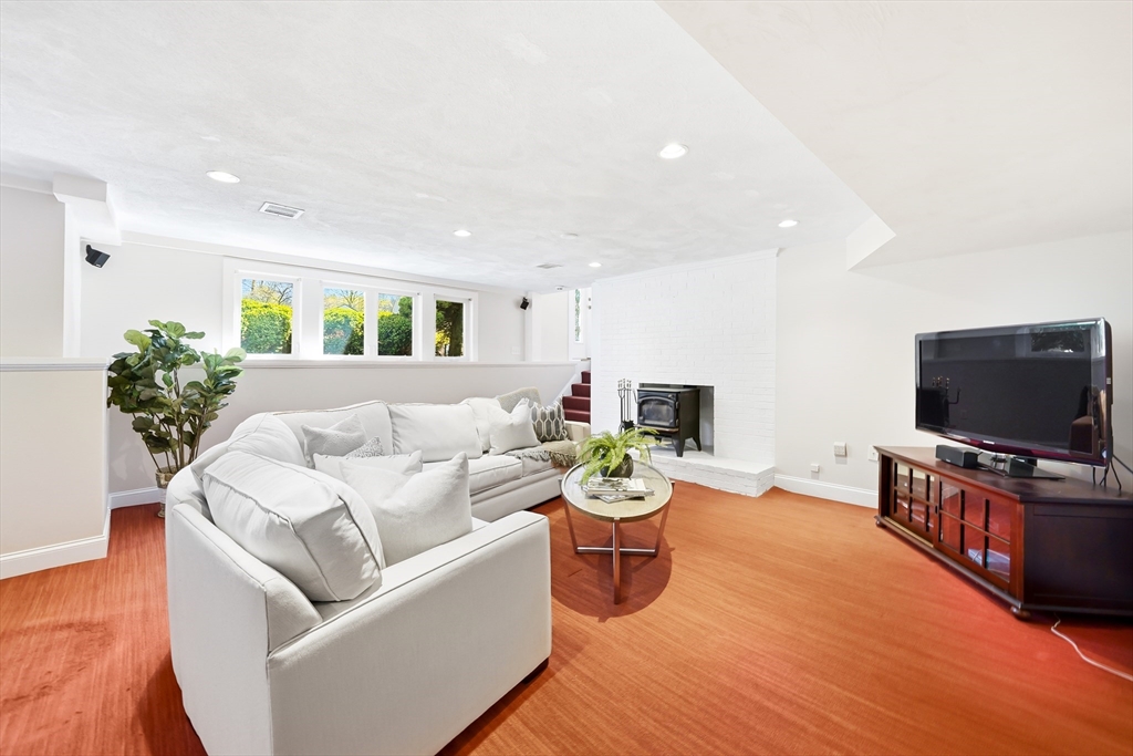 98 Blossomcrest Rd