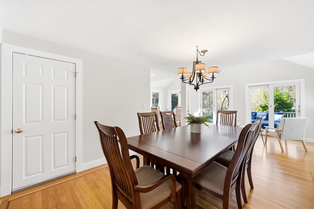 98 Blossomcrest Rd