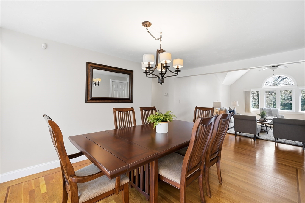 98 Blossomcrest Rd