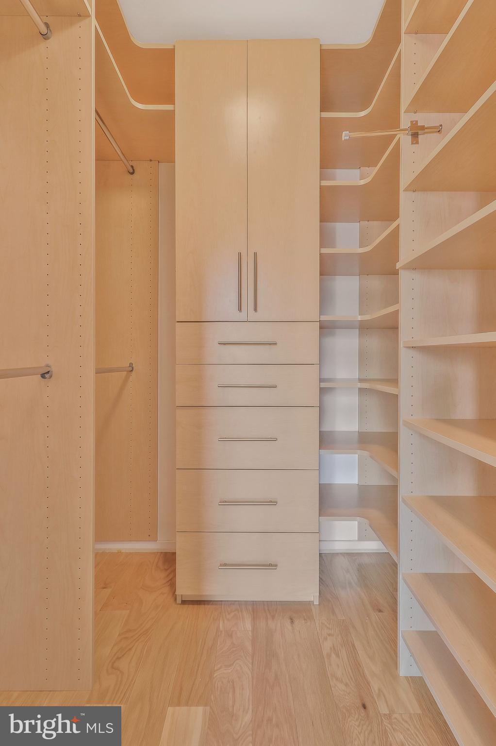 2320 Wisconsin Ave NW #208