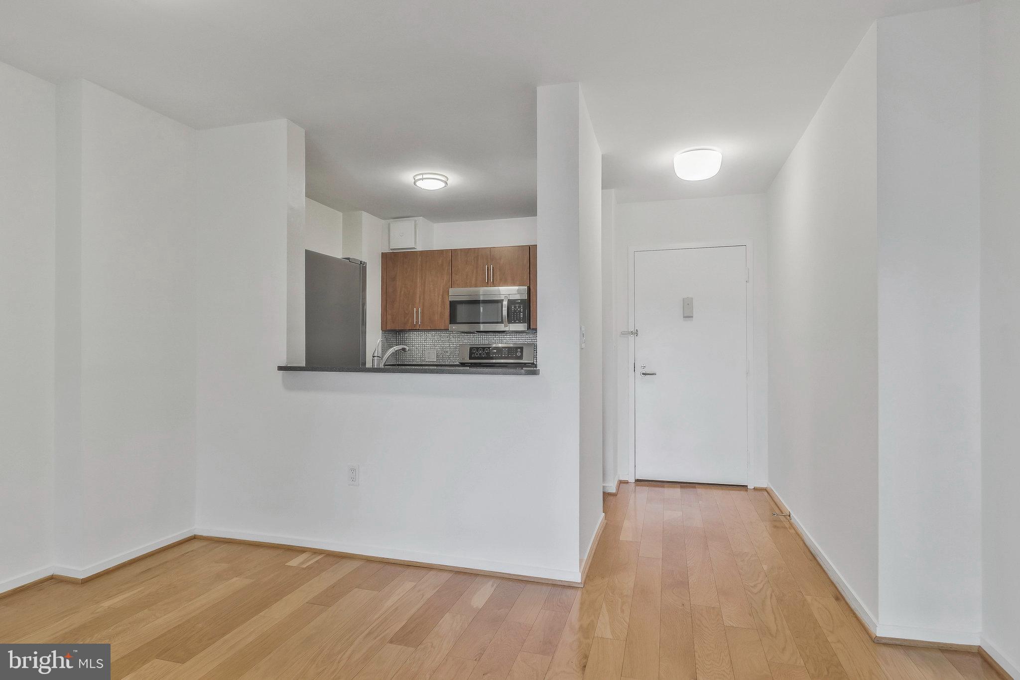 2320 Wisconsin Ave NW #208