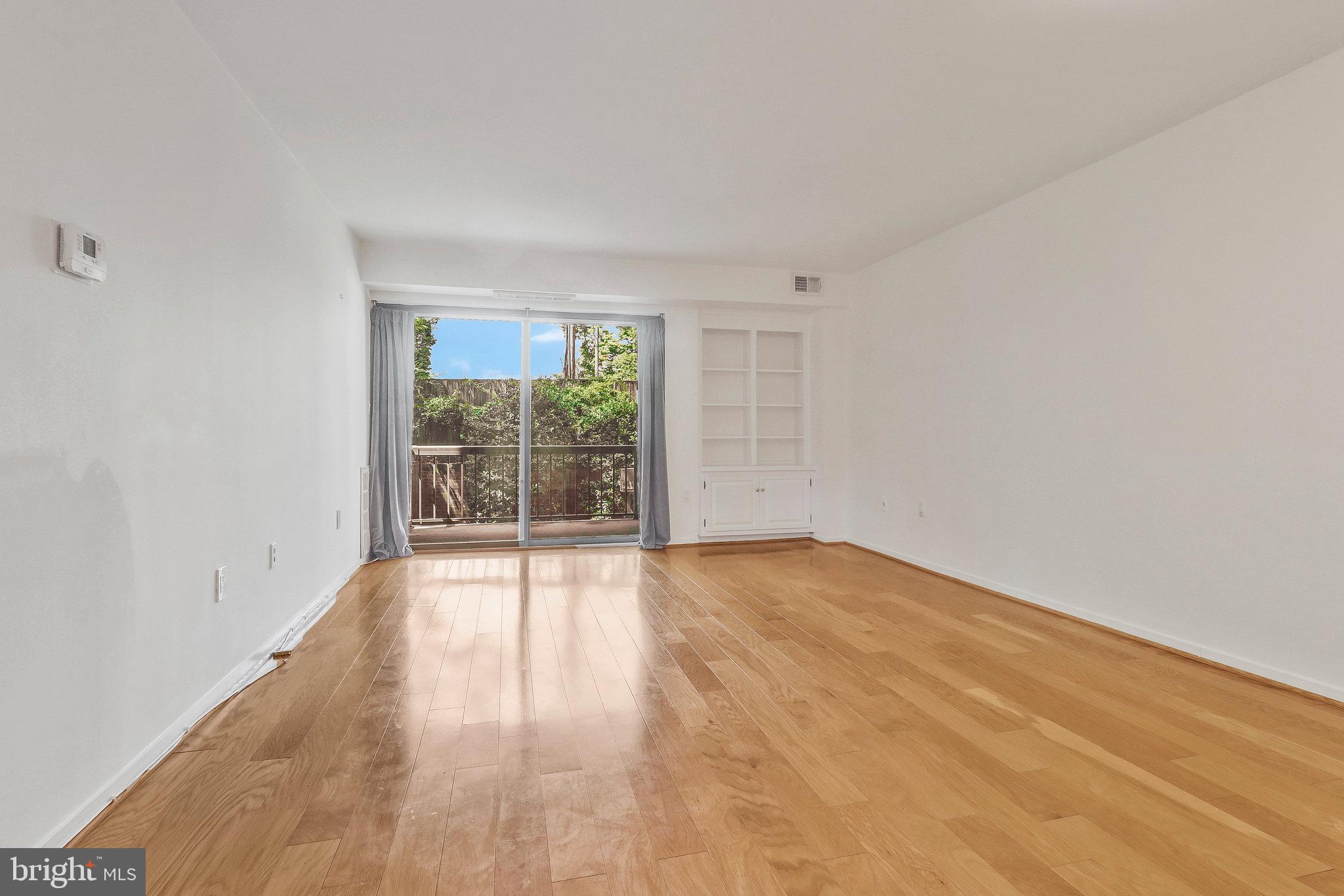 2320 Wisconsin Ave NW #208