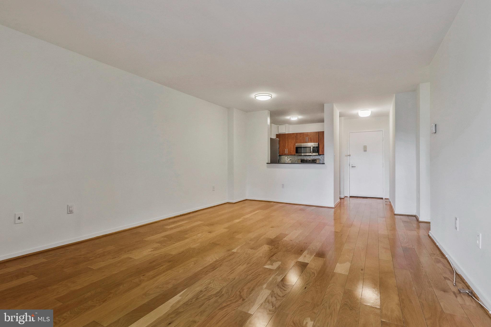 2320 Wisconsin Ave NW #208