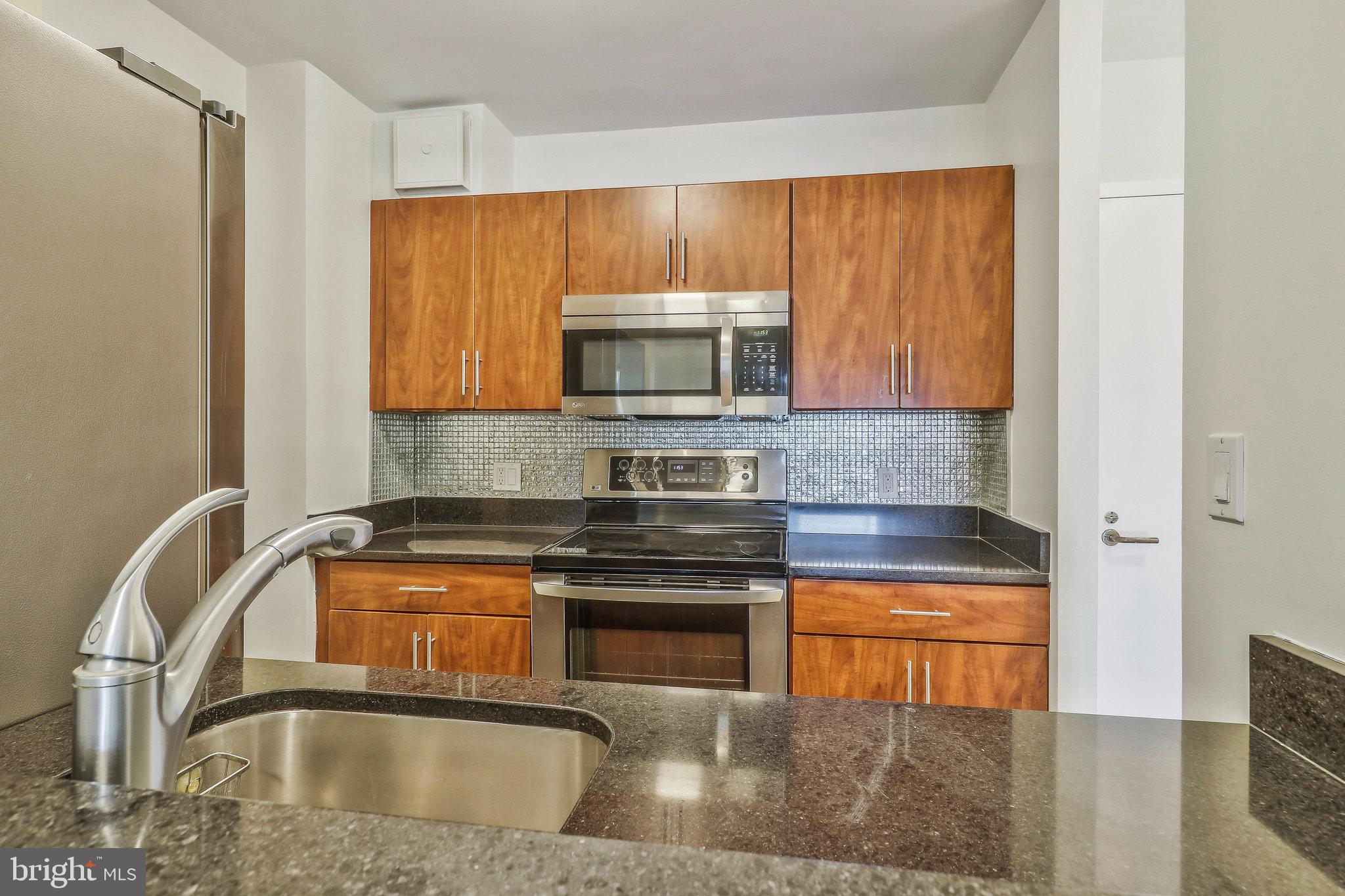 2320 Wisconsin Ave NW #208