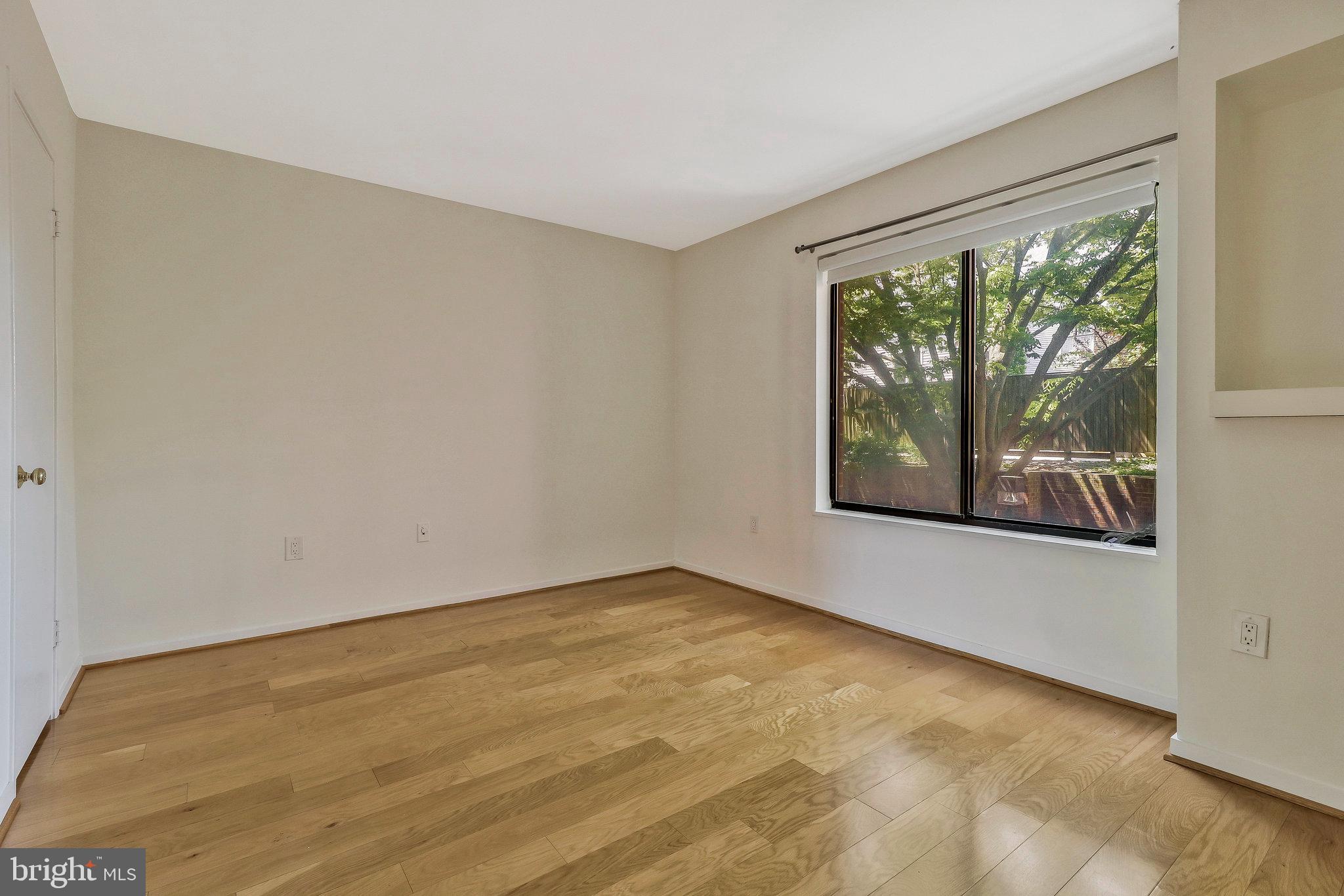 2320 Wisconsin Ave NW #208