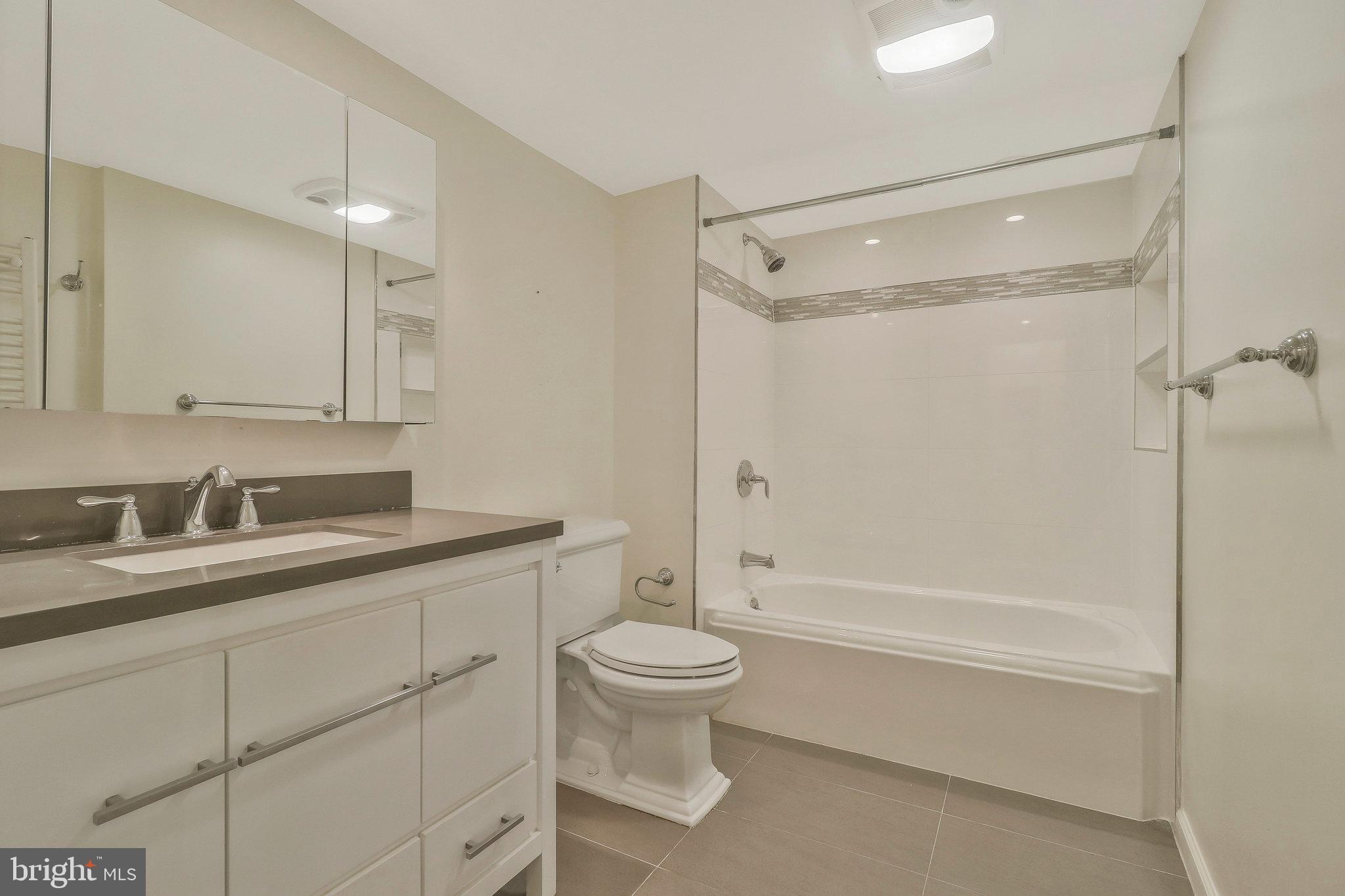 2320 Wisconsin Ave NW #208