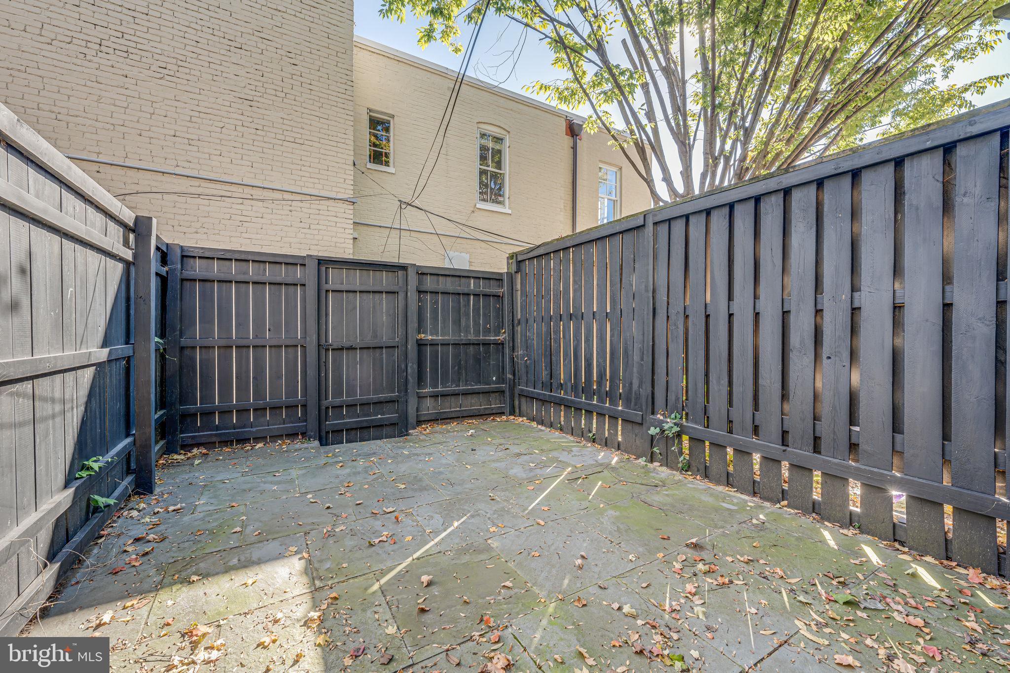 1259 35TH ST NW