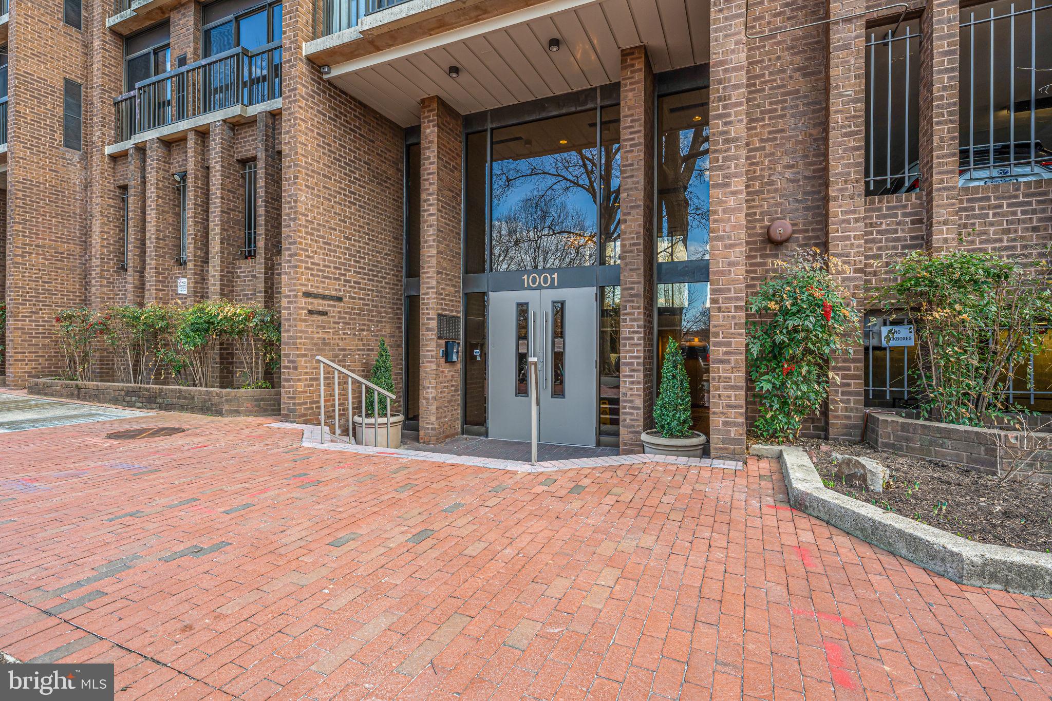 1001 26TH ST NW #508