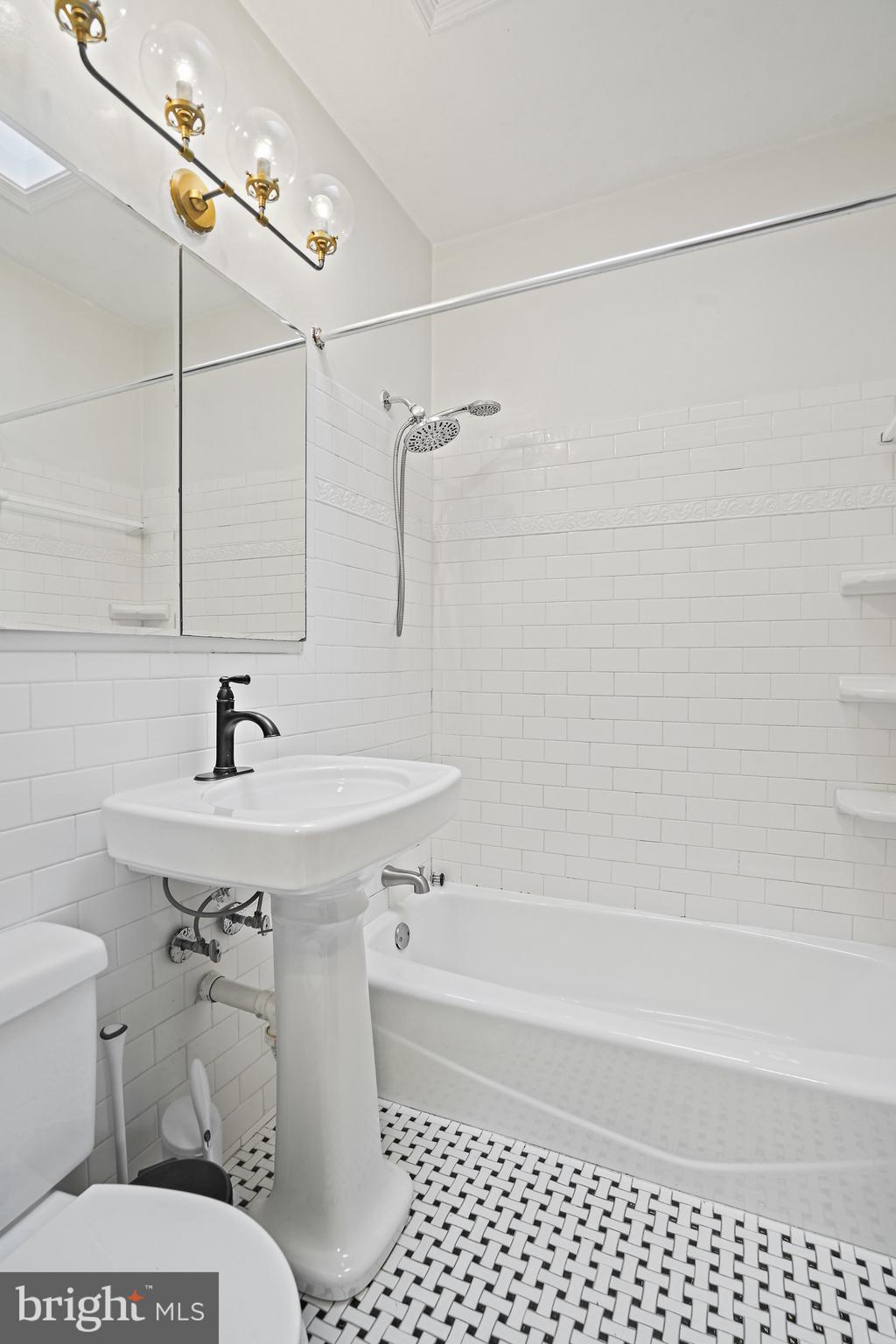 830 NEW HAMPSHIRE AVE NW