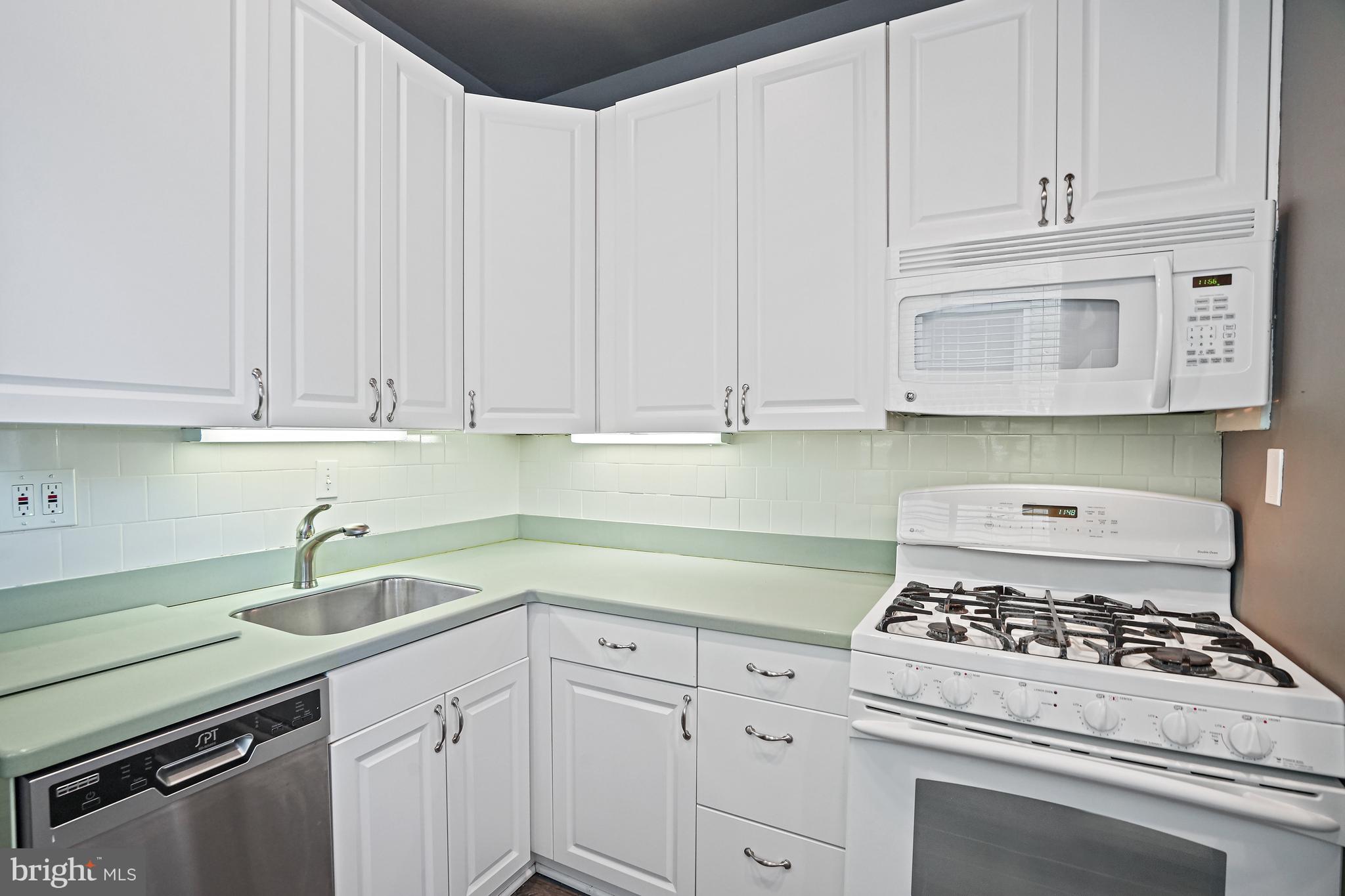 830 NEW HAMPSHIRE AVE NW