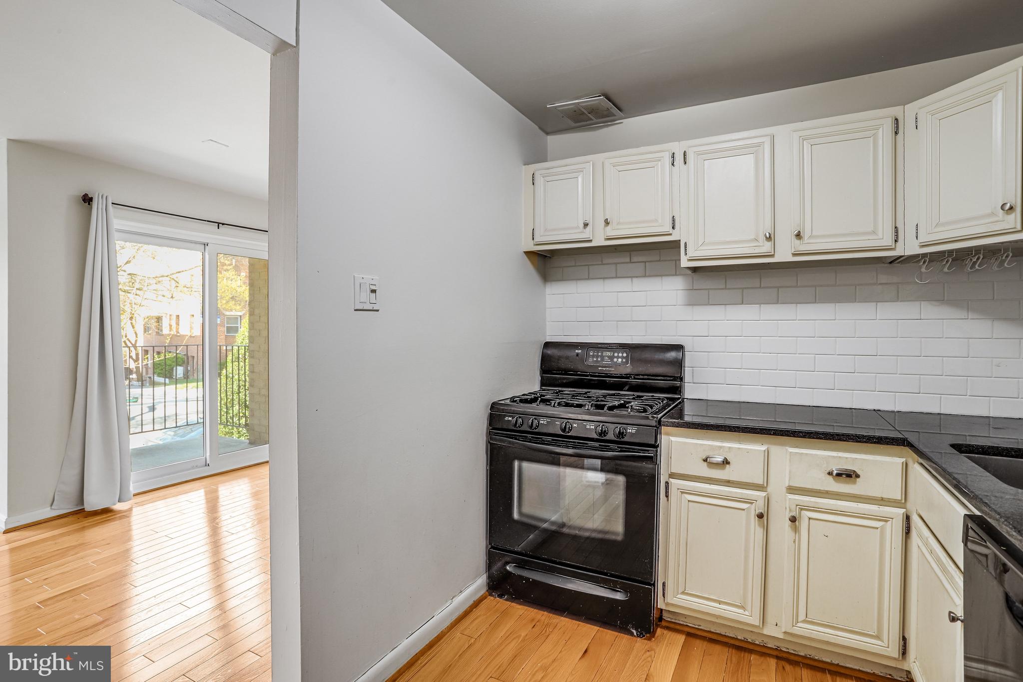 4555 MACARTHUR BOULEVARD NW 103