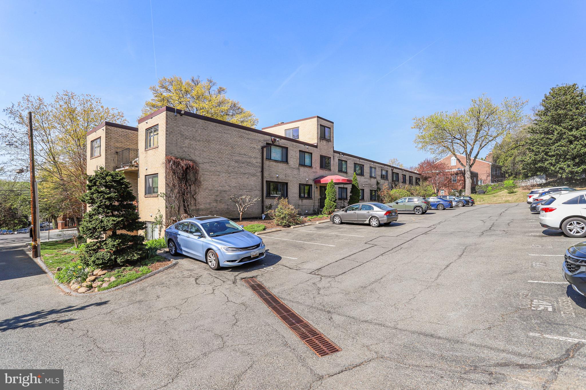 4555 MACARTHUR BOULEVARD NW 103