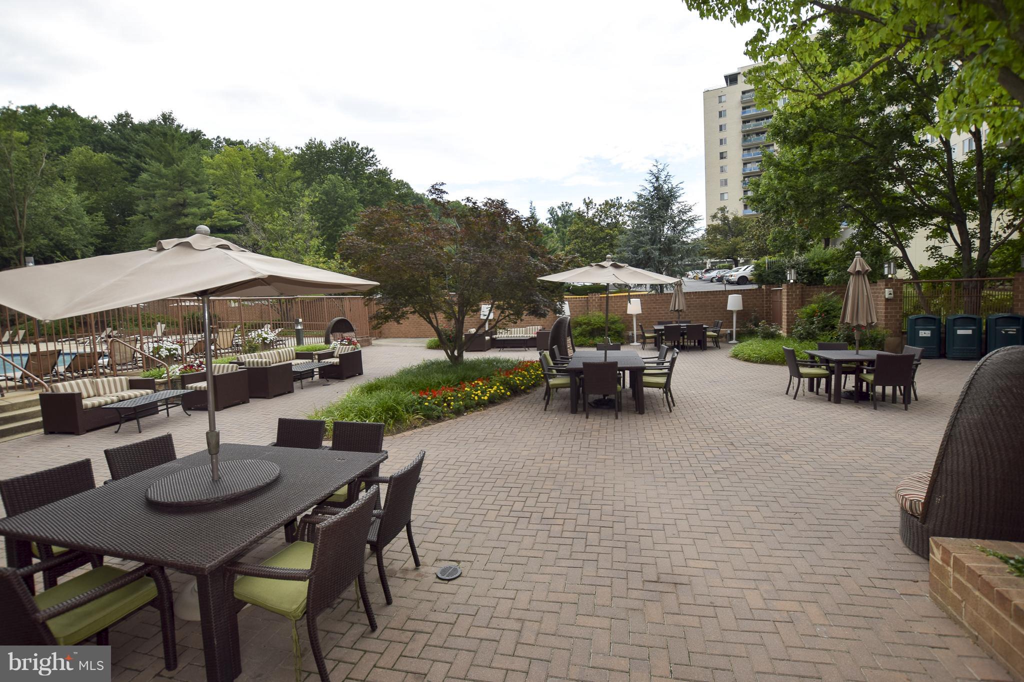 10101 GROSVENOR PLACE 815