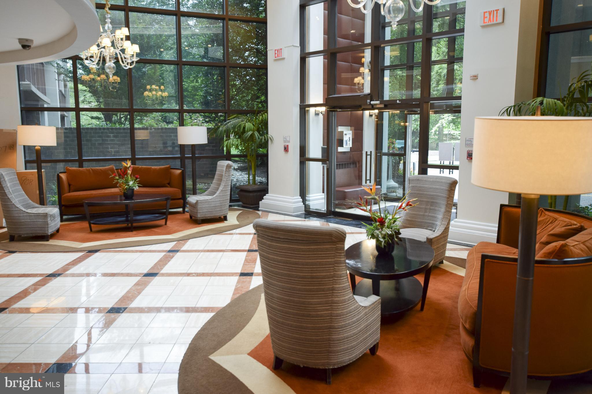 10101 GROSVENOR PLACE 815