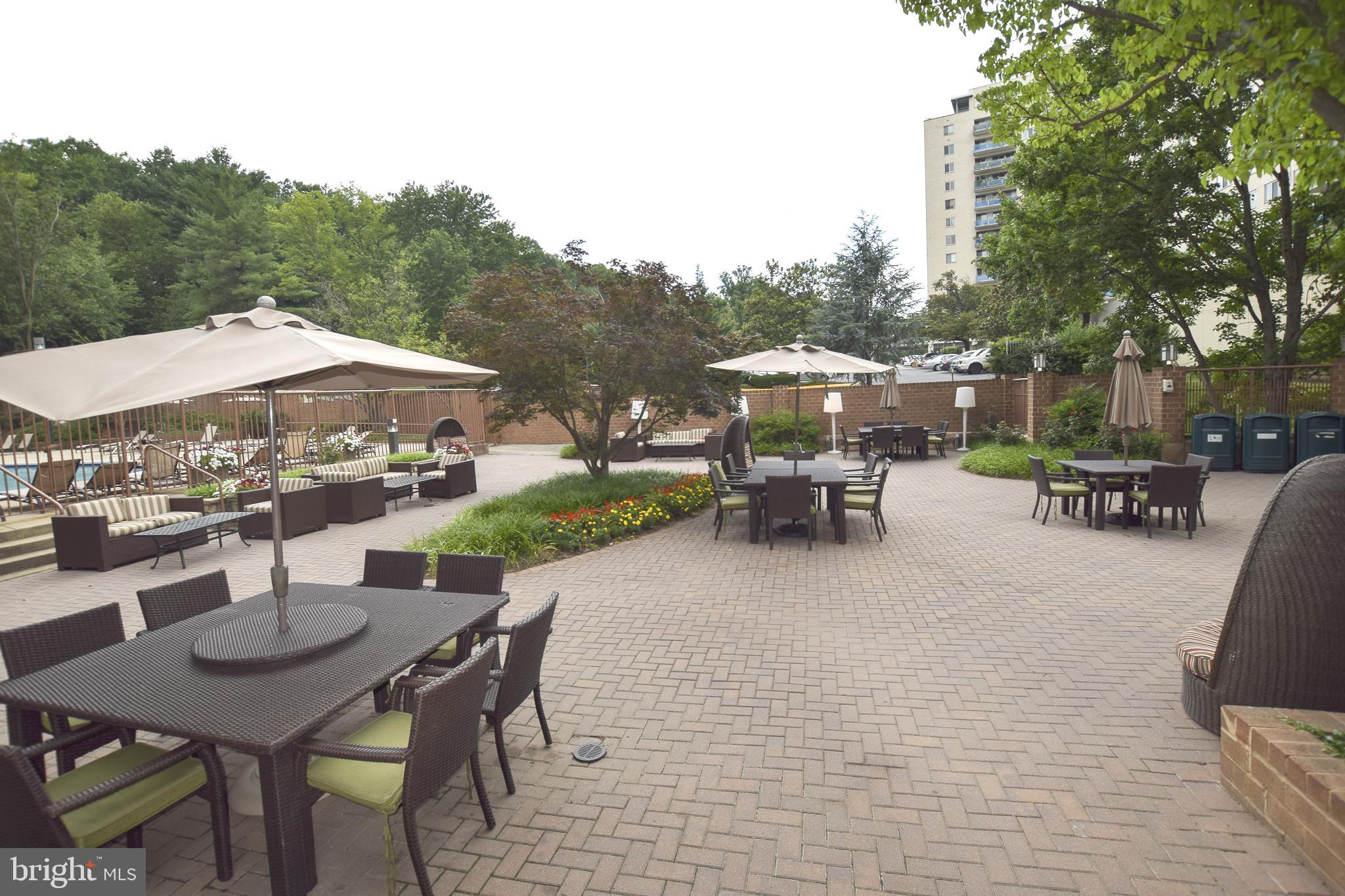 10101 GROSVENOR PLACE 815