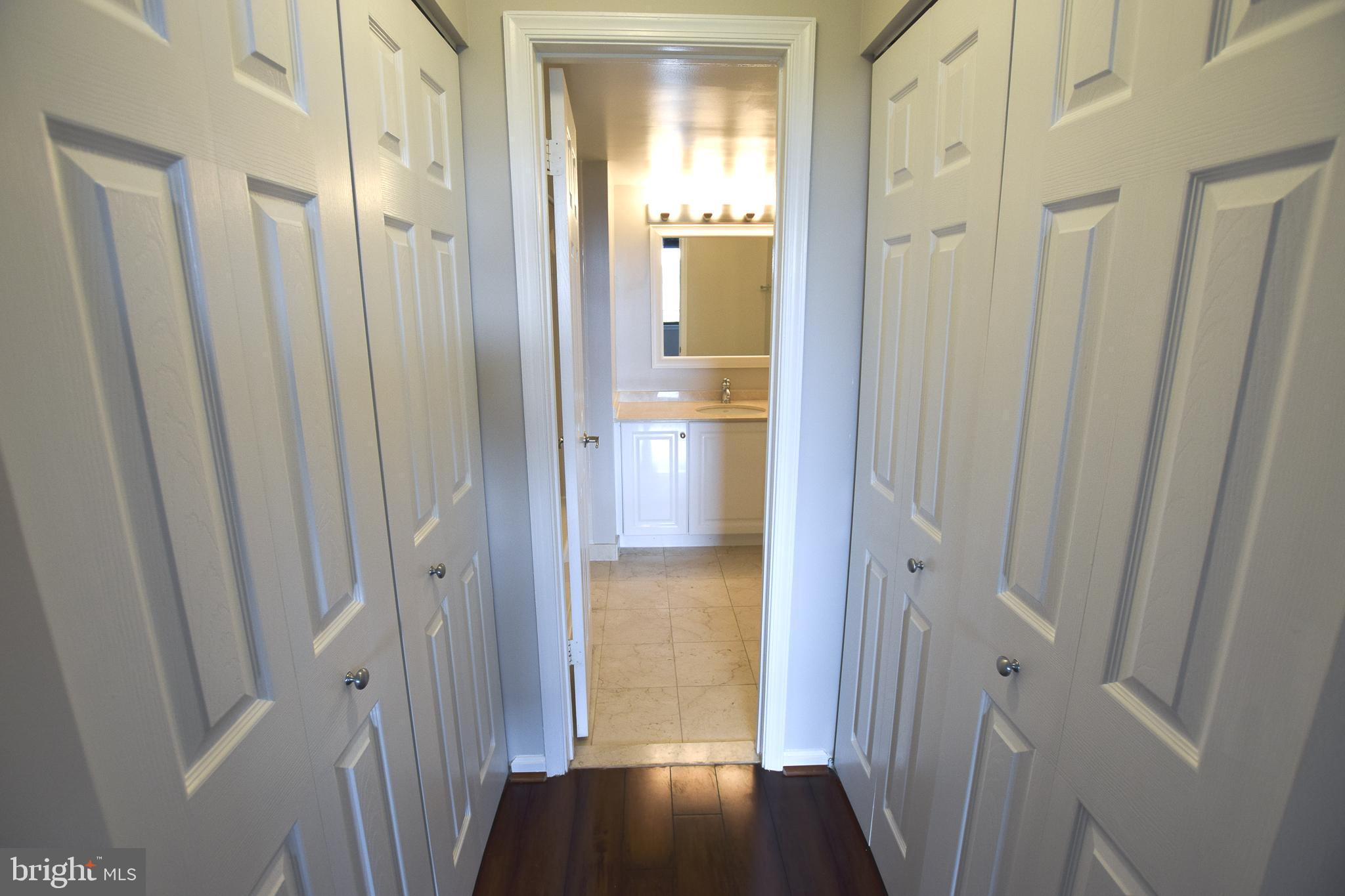 10101 GROSVENOR PLACE 815