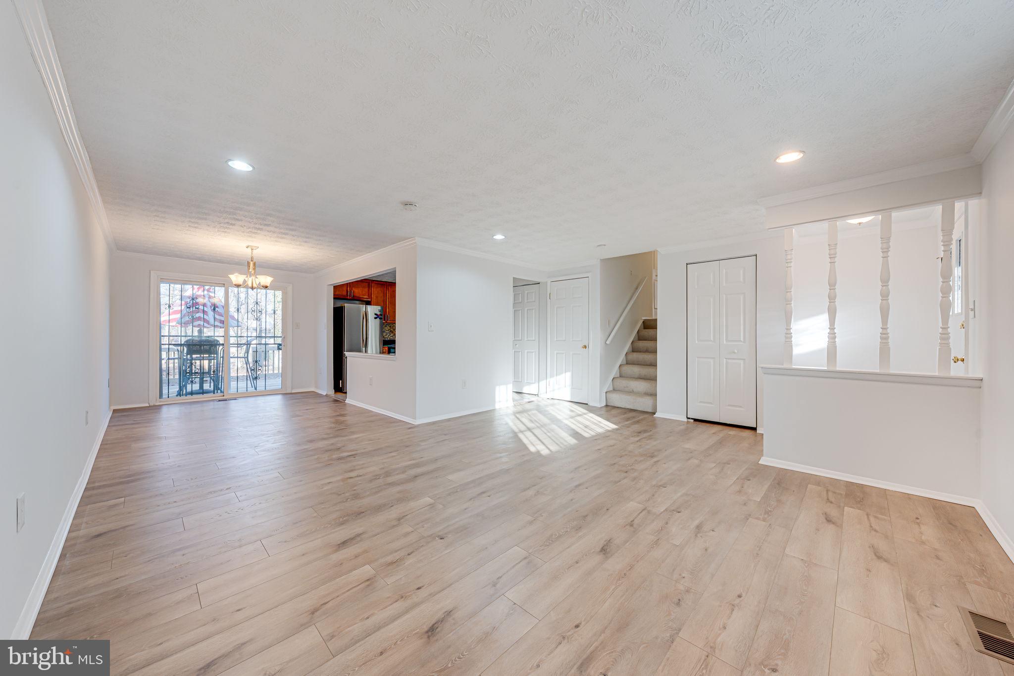 12221 PARKTON ST