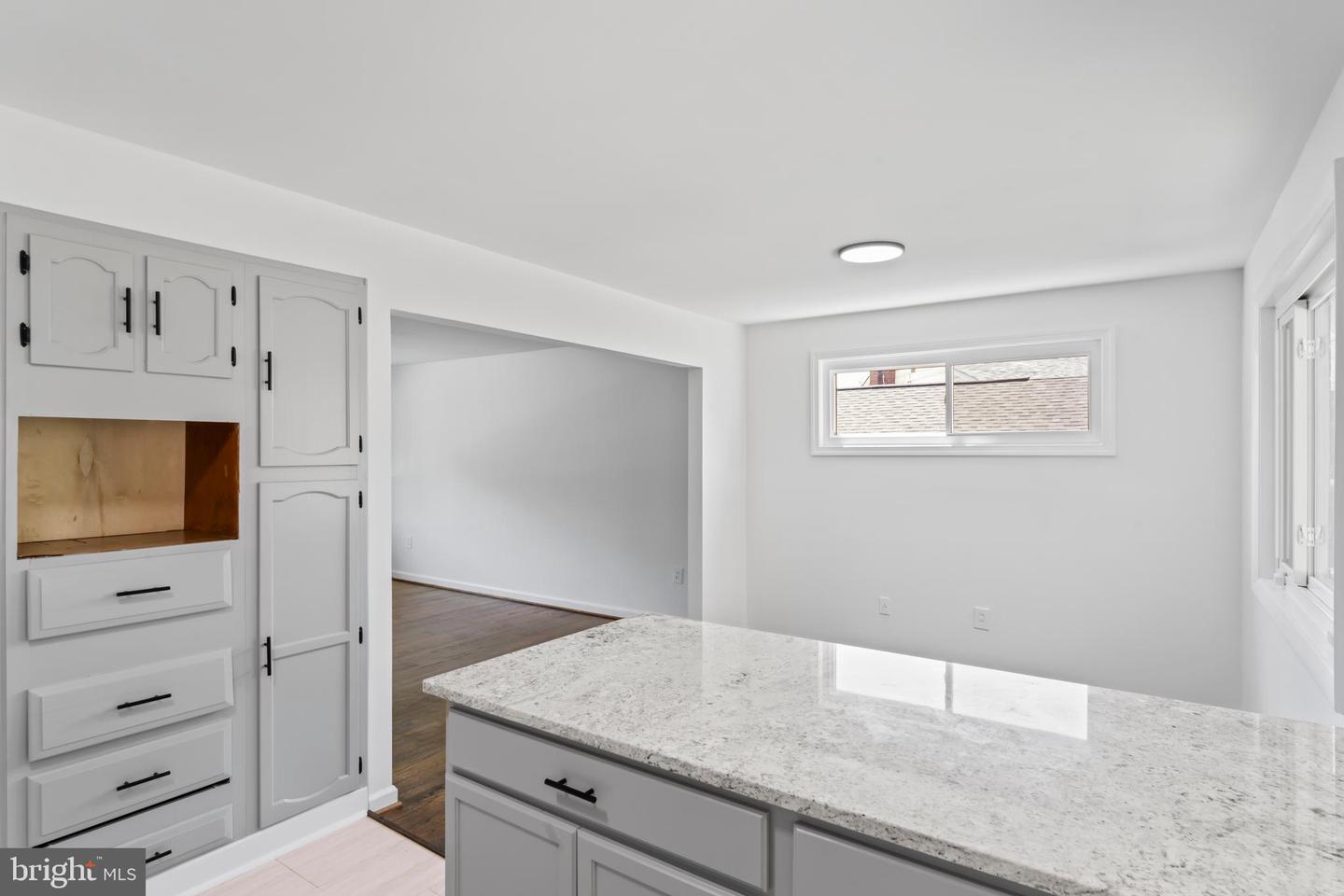 2521 Fairhill Dr