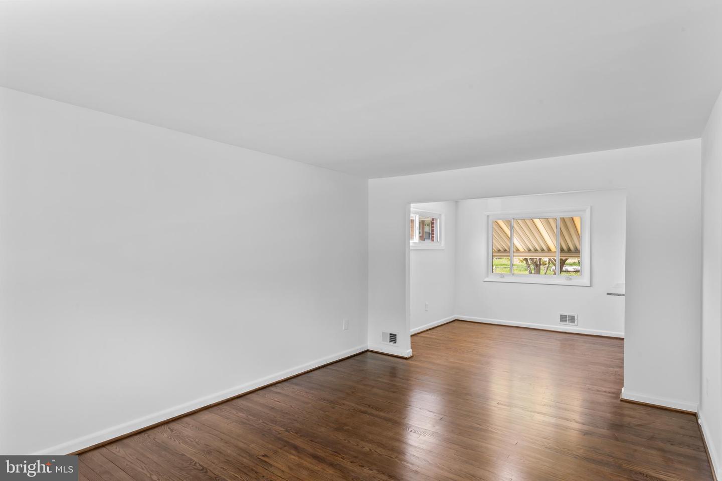 2521 Fairhill Dr