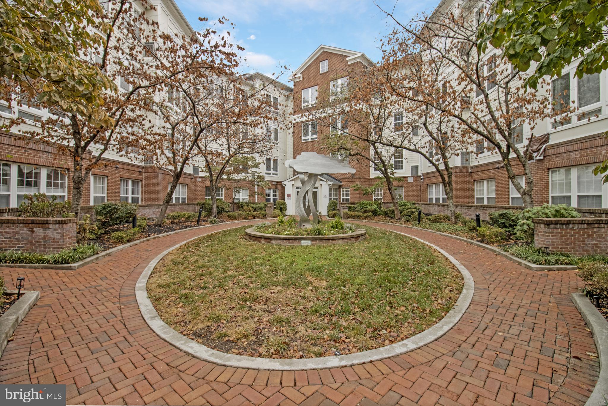 801 S GREENBRIER STREET 412