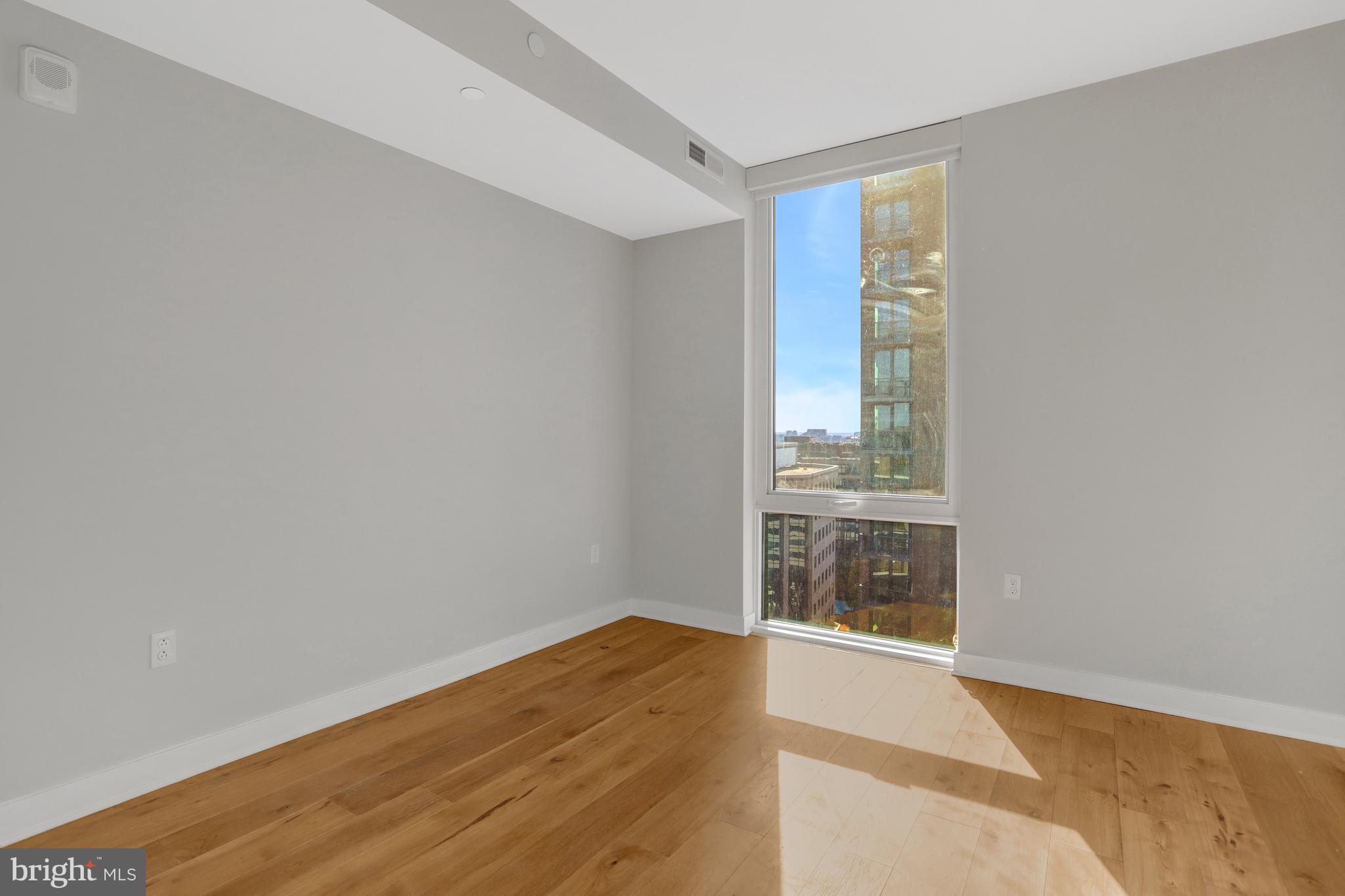 1781 N PIERCE STREET 1404