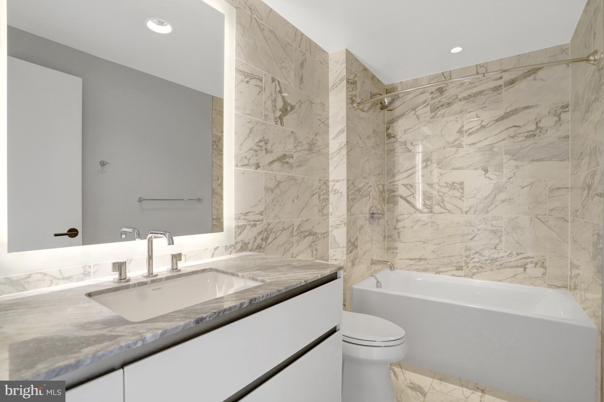 1781 N PIERCE STREET 1404