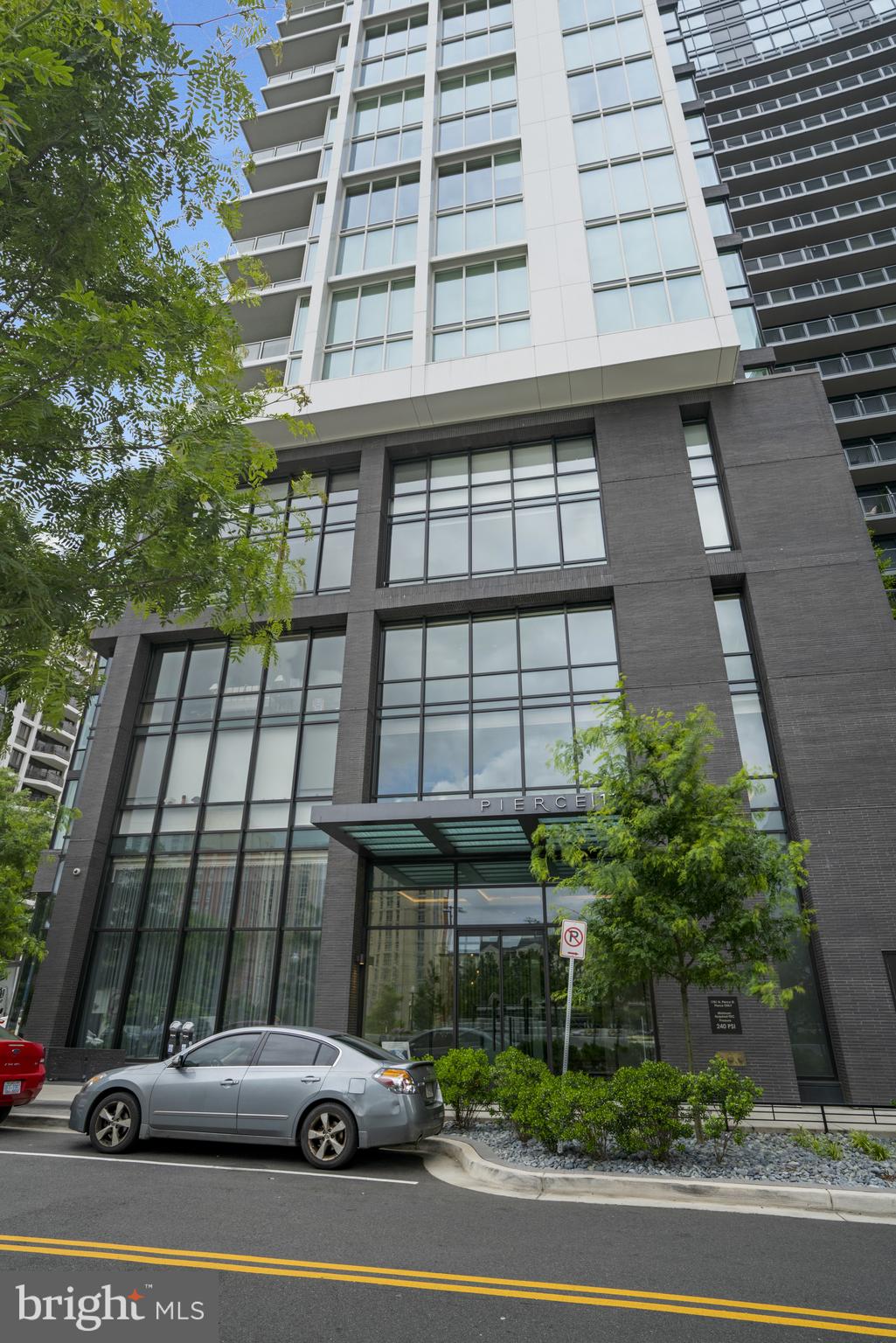 1781 N PIERCE STREET 1404