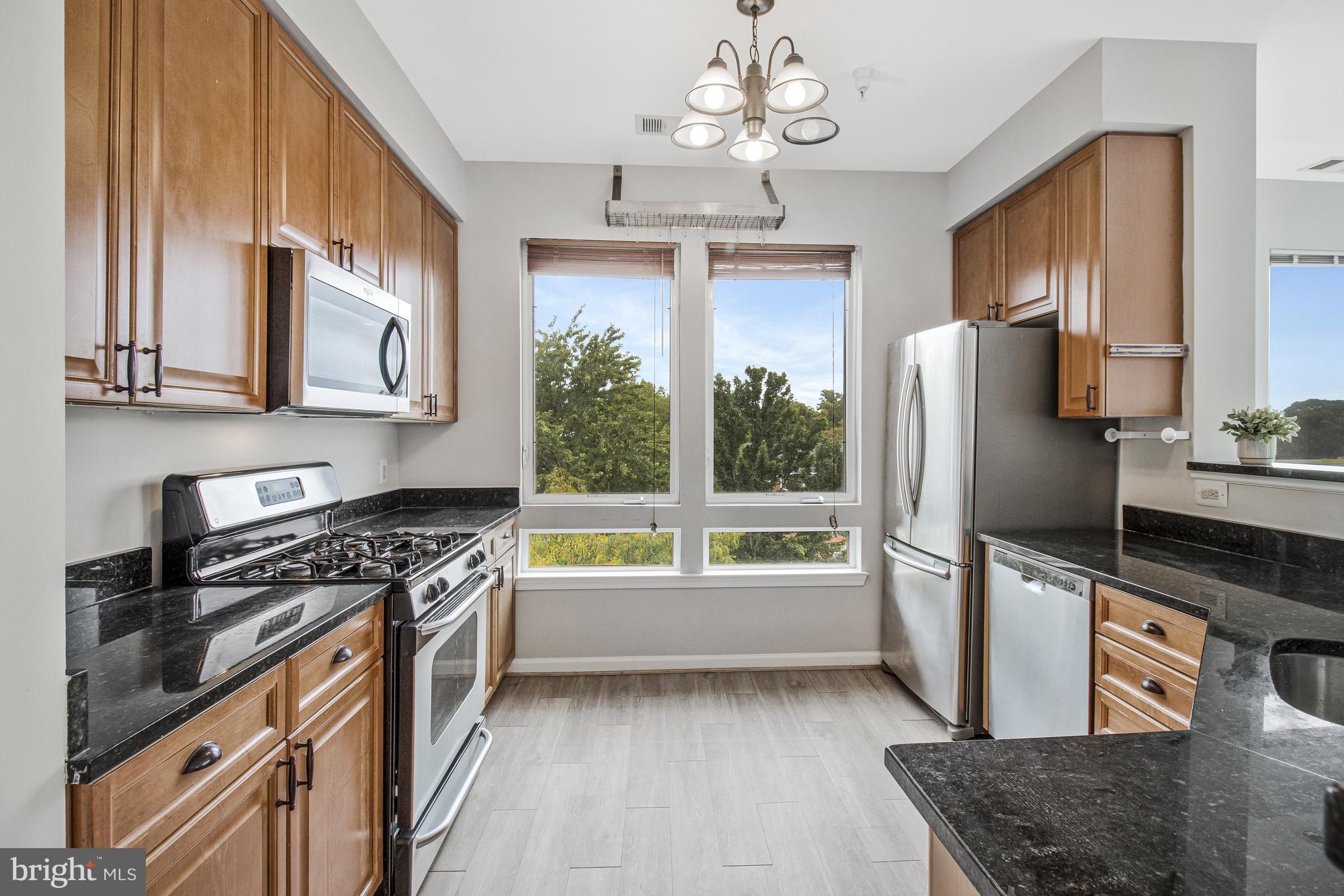 801 S GREENBRIER STREET 412