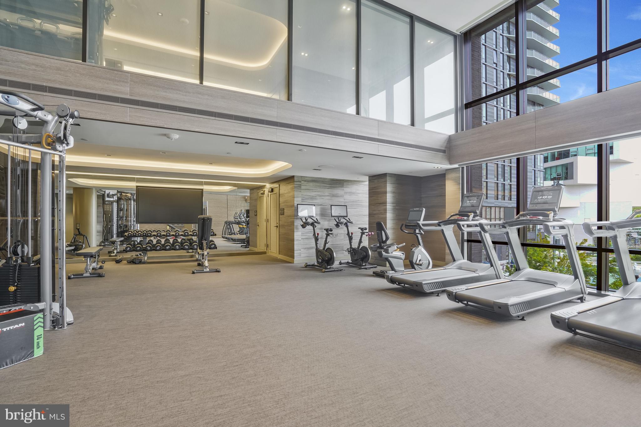 1781 N PIERCE STREET 1404