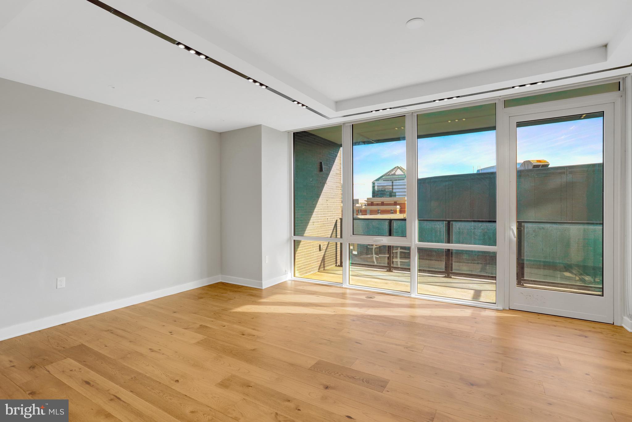 1781 N PIERCE STREET 1404