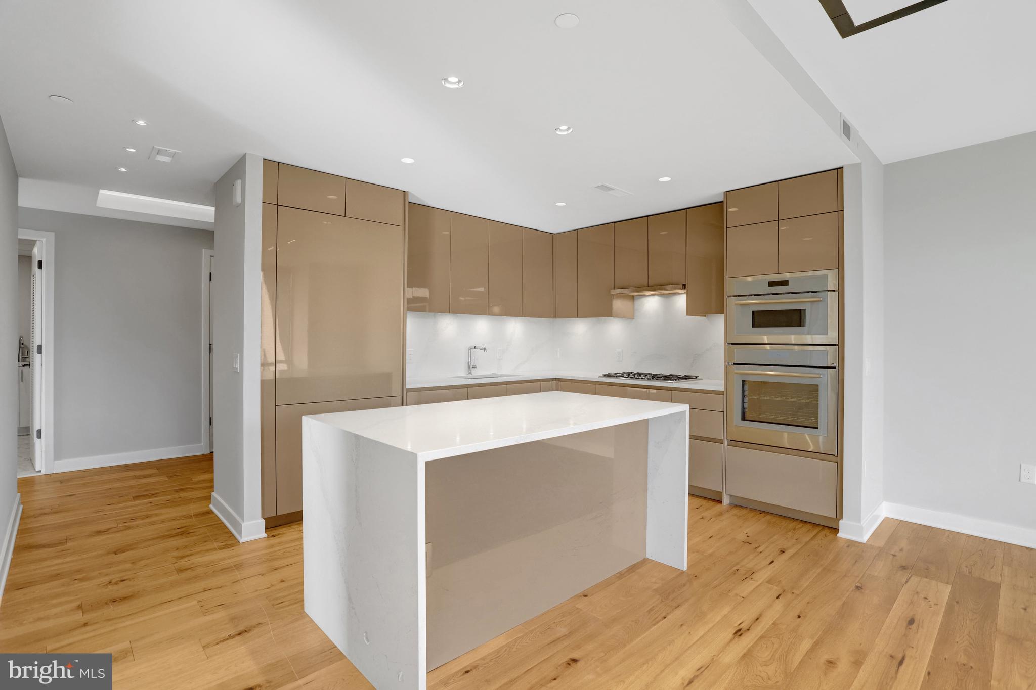 1781 N PIERCE STREET 1404