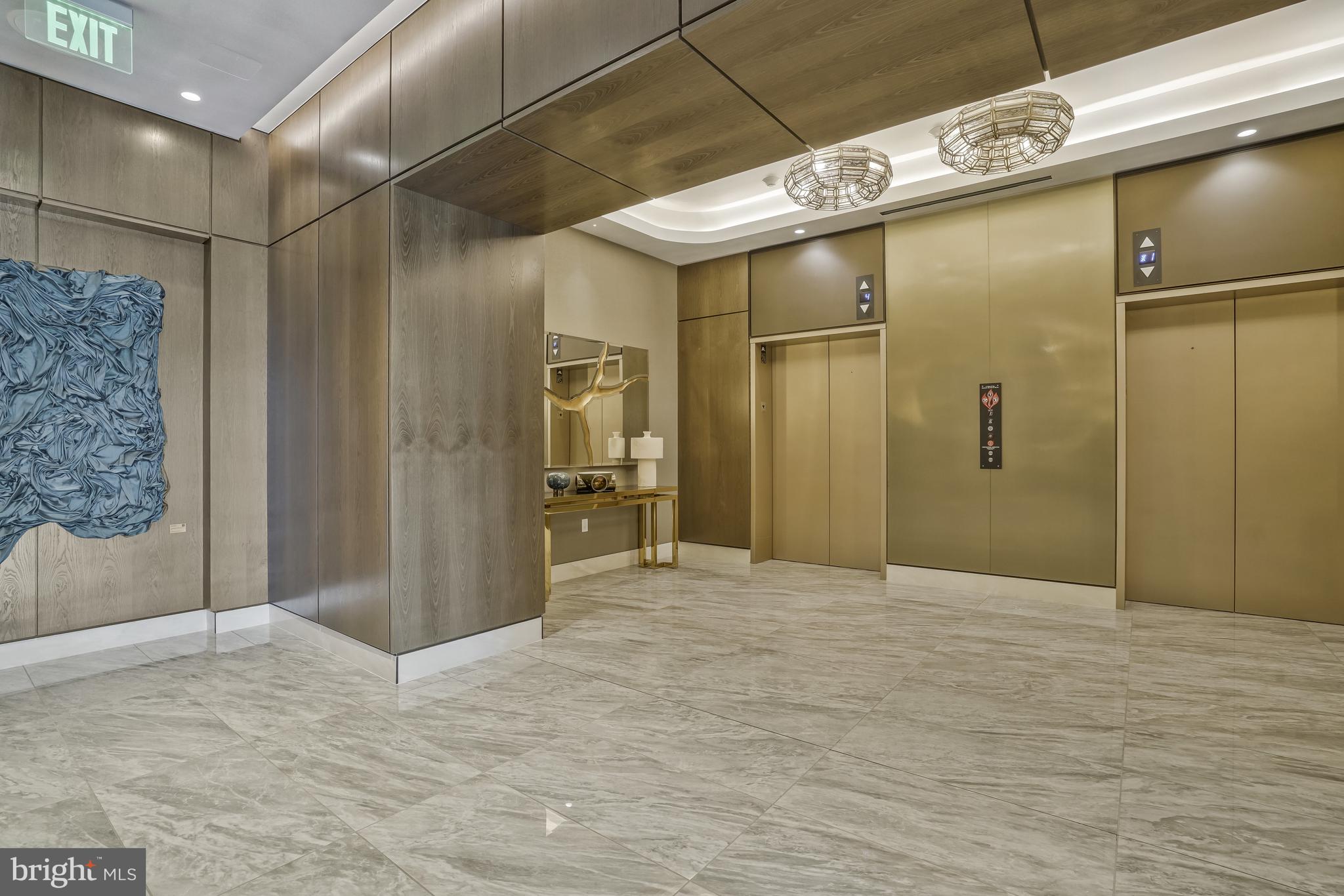 1781 N PIERCE STREET 1404