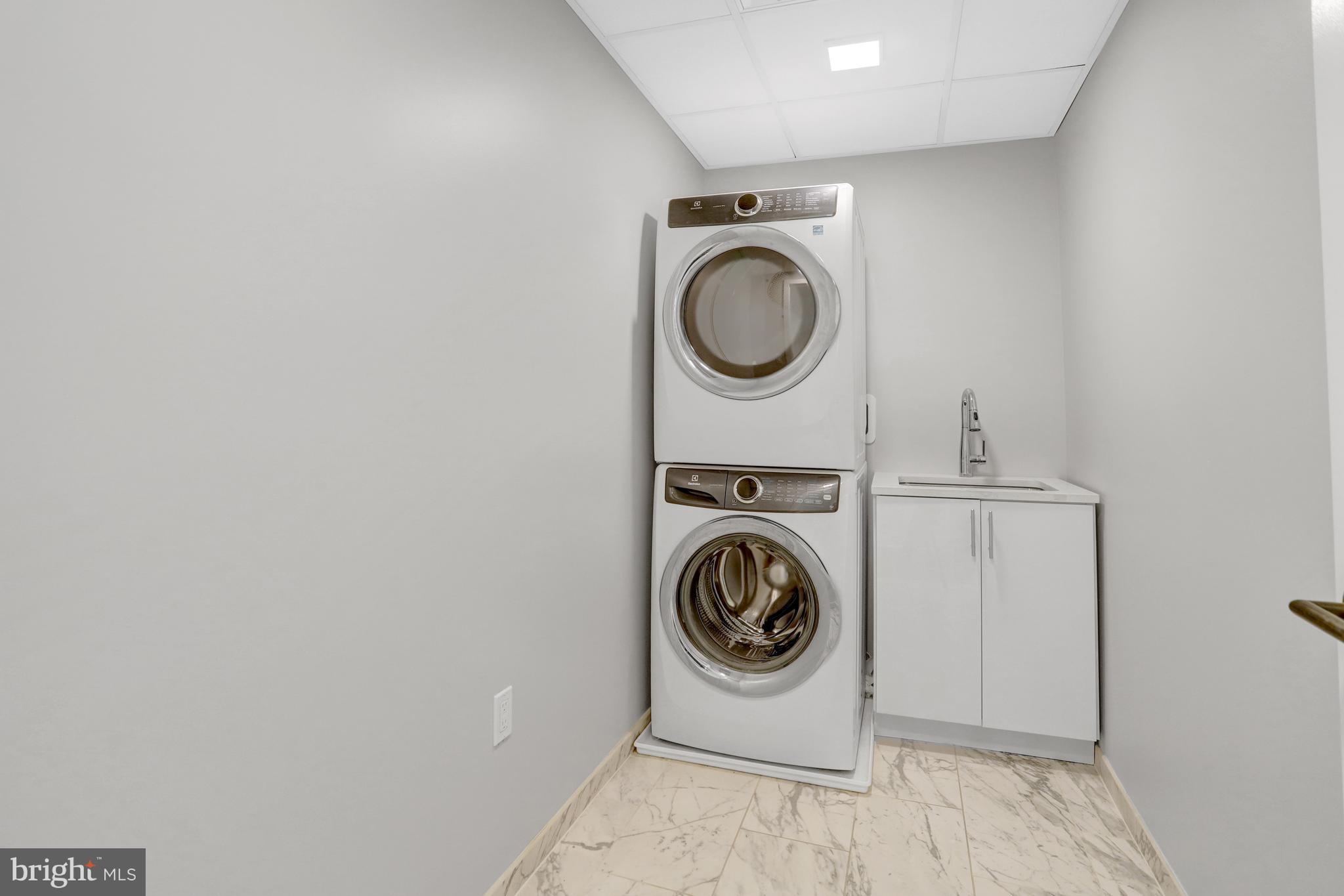 1781 N PIERCE STREET 1404