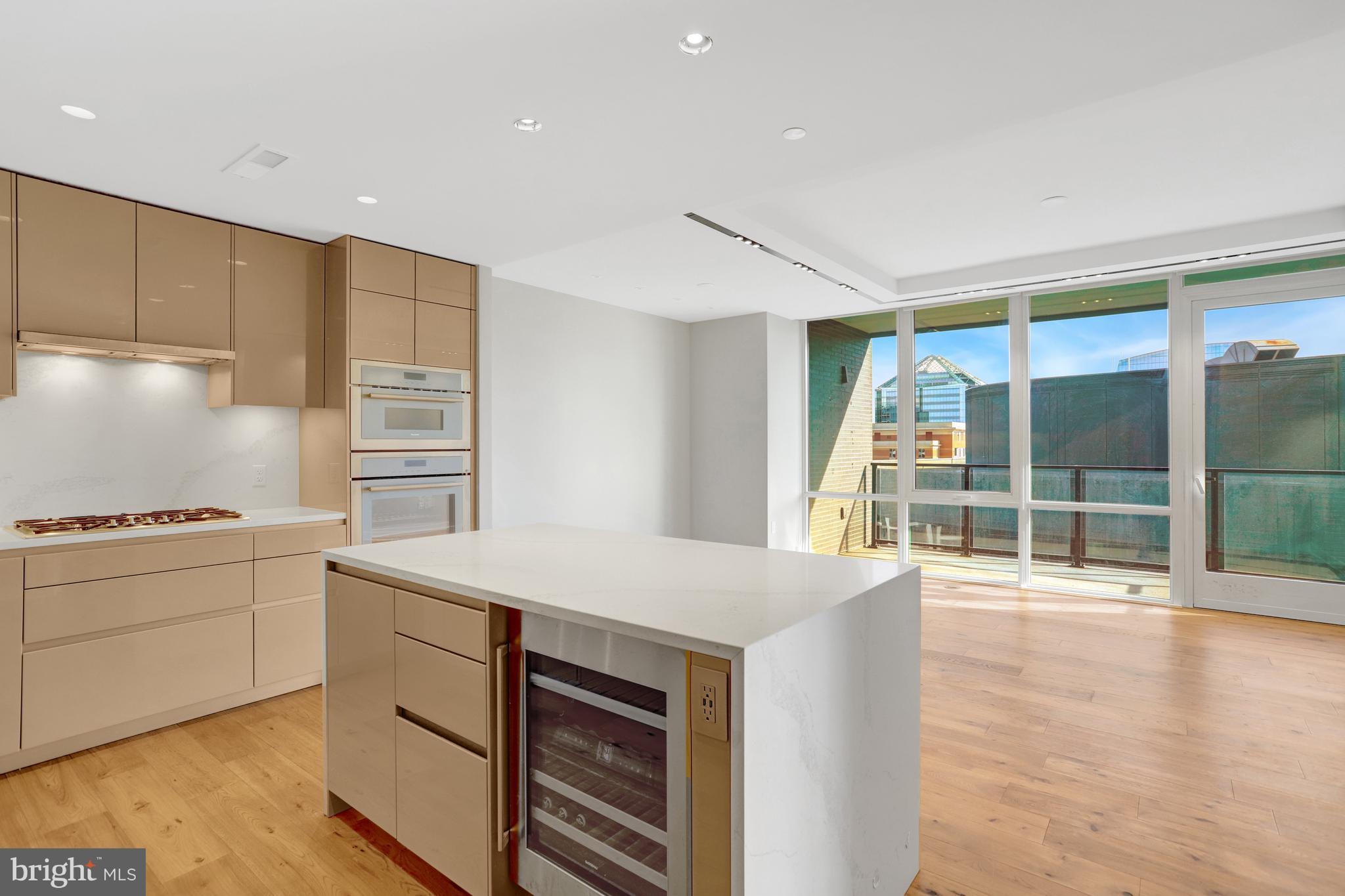 1781 N PIERCE STREET 1404