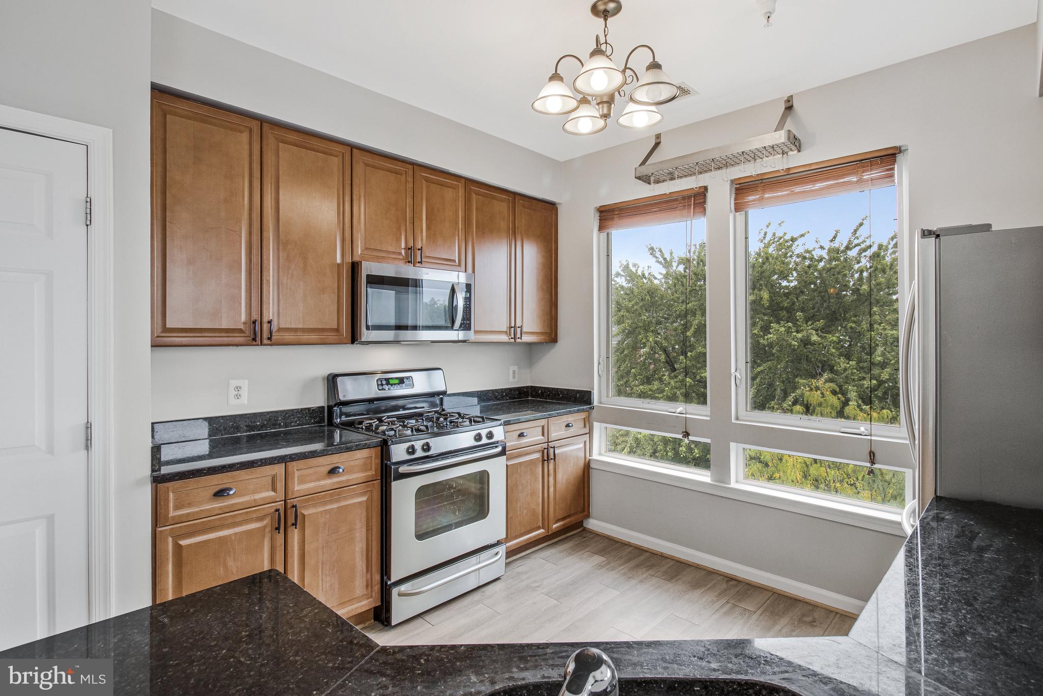 801 S GREENBRIER STREET 412