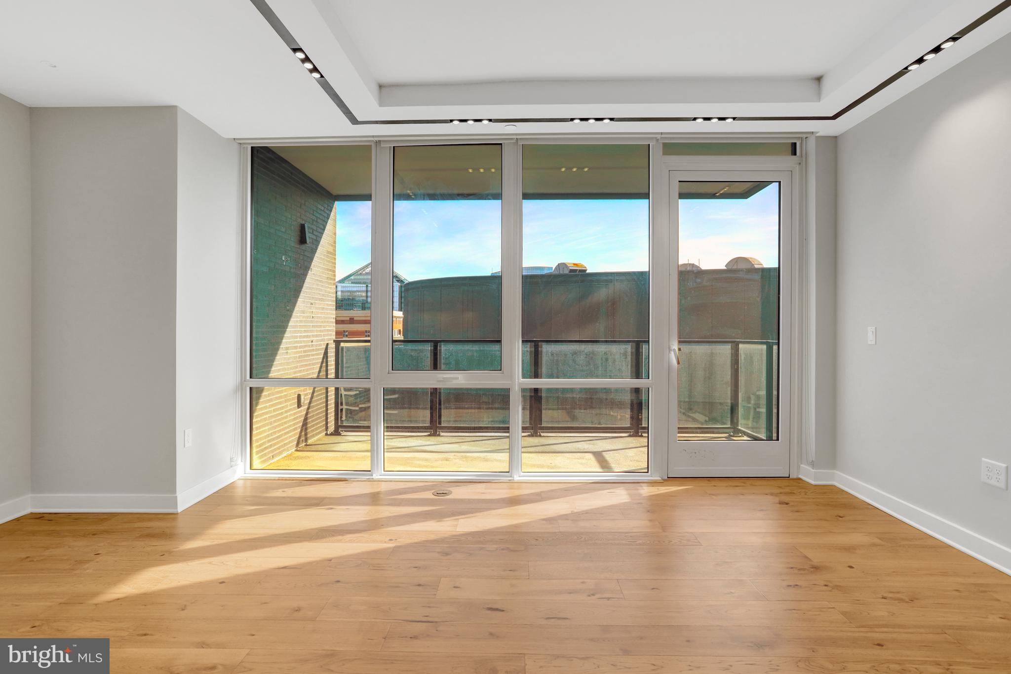 1781 N PIERCE STREET 1404