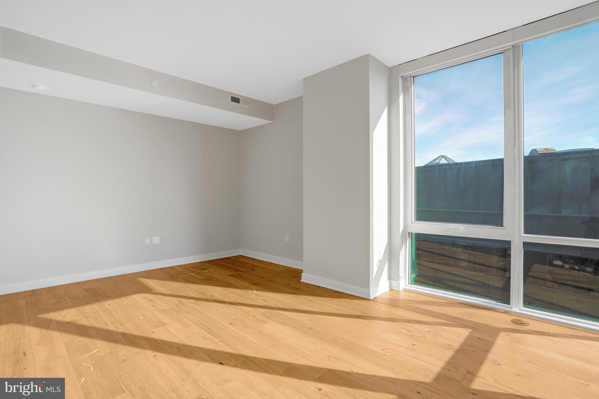 1781 N PIERCE STREET 1404