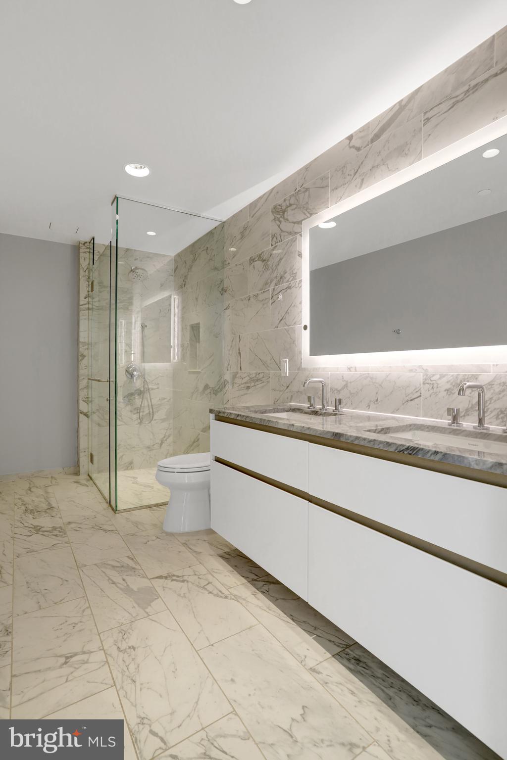 1781 N PIERCE STREET 1404